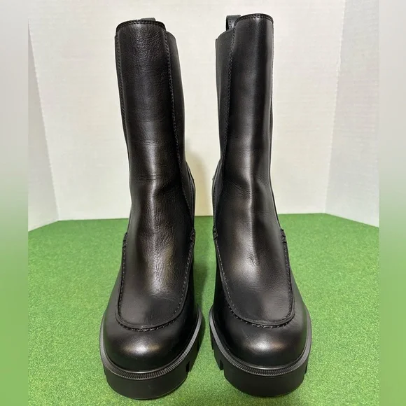 Christian Louboutin Black Calfskin Leather Glory 100 Booty Boots Womens 40 US 10